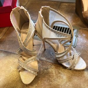 Venus heels size 8 rose gold glitter